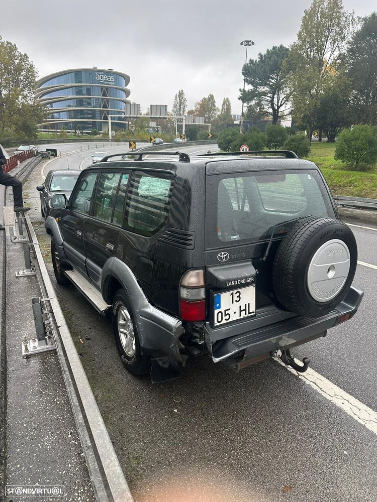 Toyota Land Cruiser Prado - 2