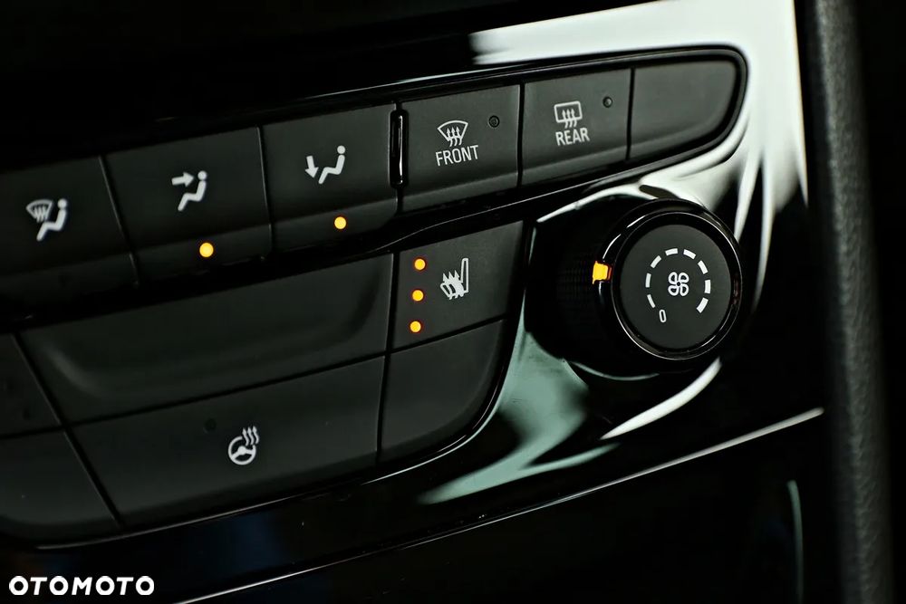 Opel Astra 1.4 Turbo Active - 31