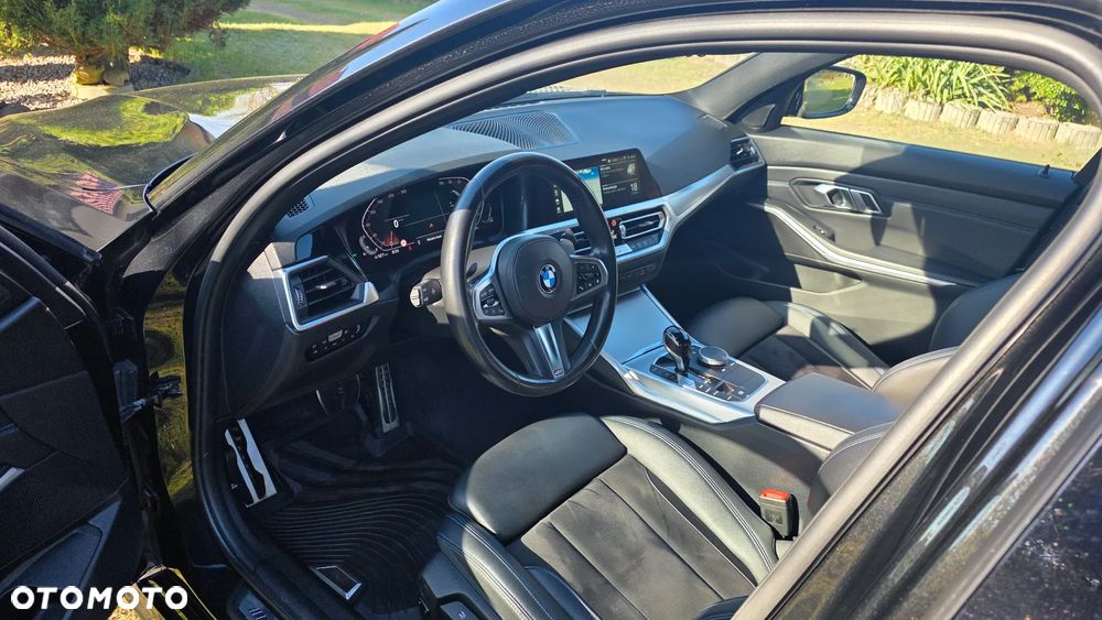 BMW Seria 3 330i - 6