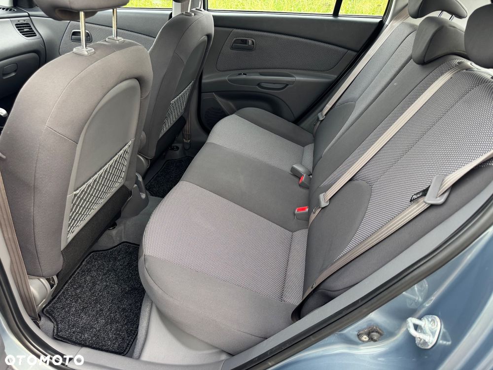 Kia Rio 1.4 EX Basis - 8