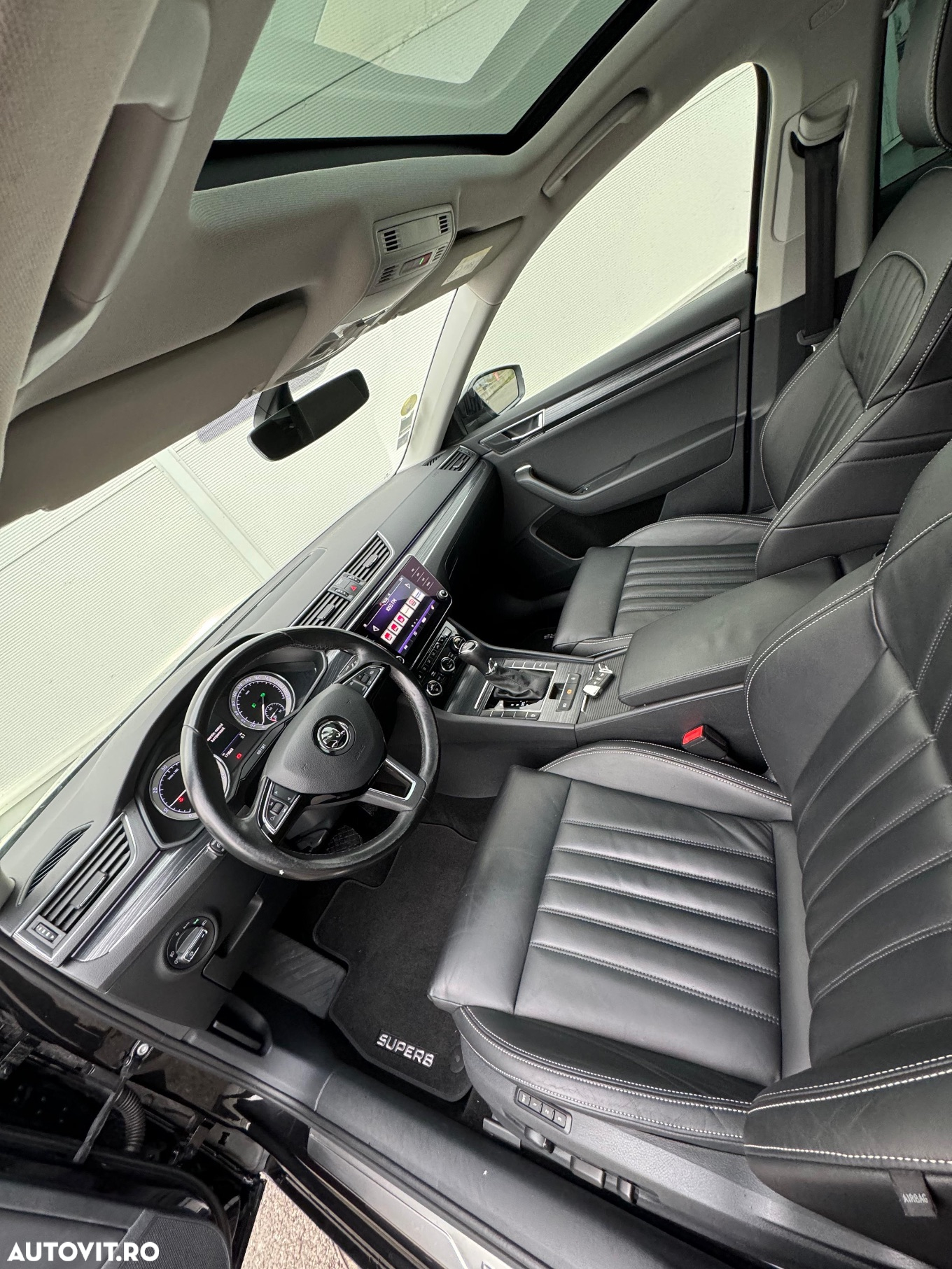 Skoda Superb 2.0 TDI DSG Ambition - 9