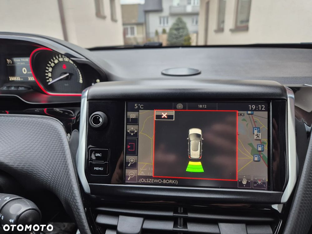 Peugeot 2008 BlueHDi FAP 120 STOP & START GT-Line Edition - 29