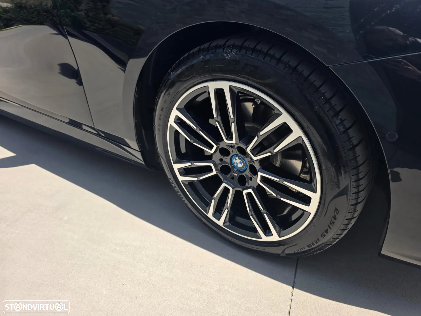BMW 530 e Pack Desportivo M - 9