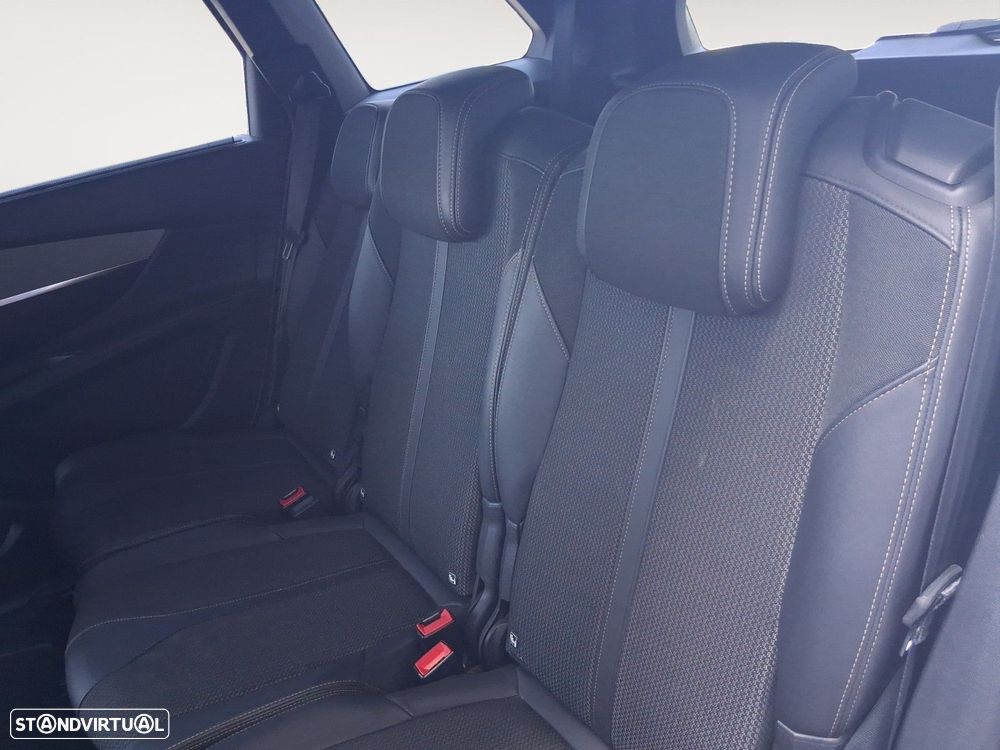Peugeot 5008 1.5 BlueHDi GT EAT8 - 13