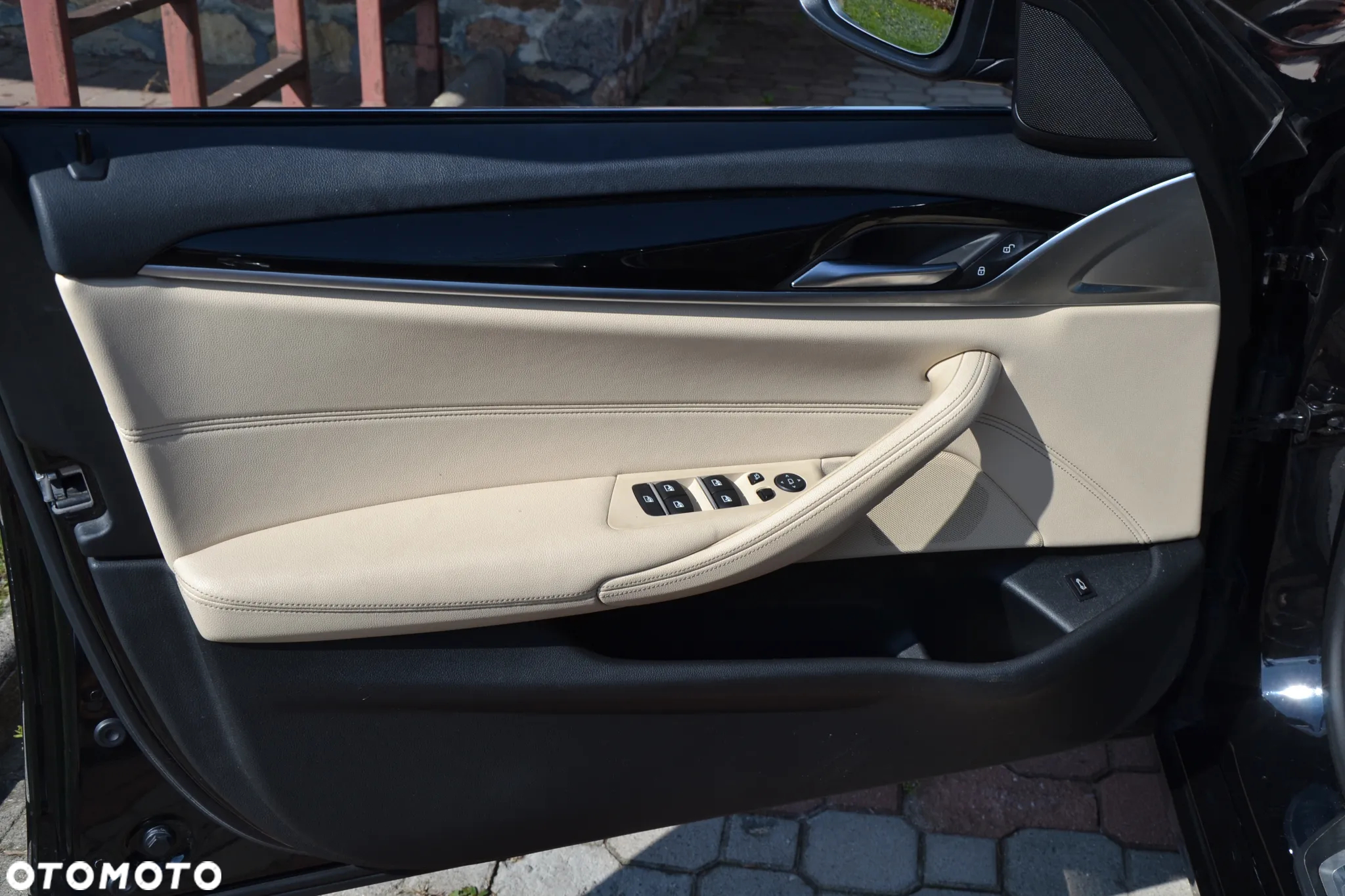 BMW Seria 5 520i - 12