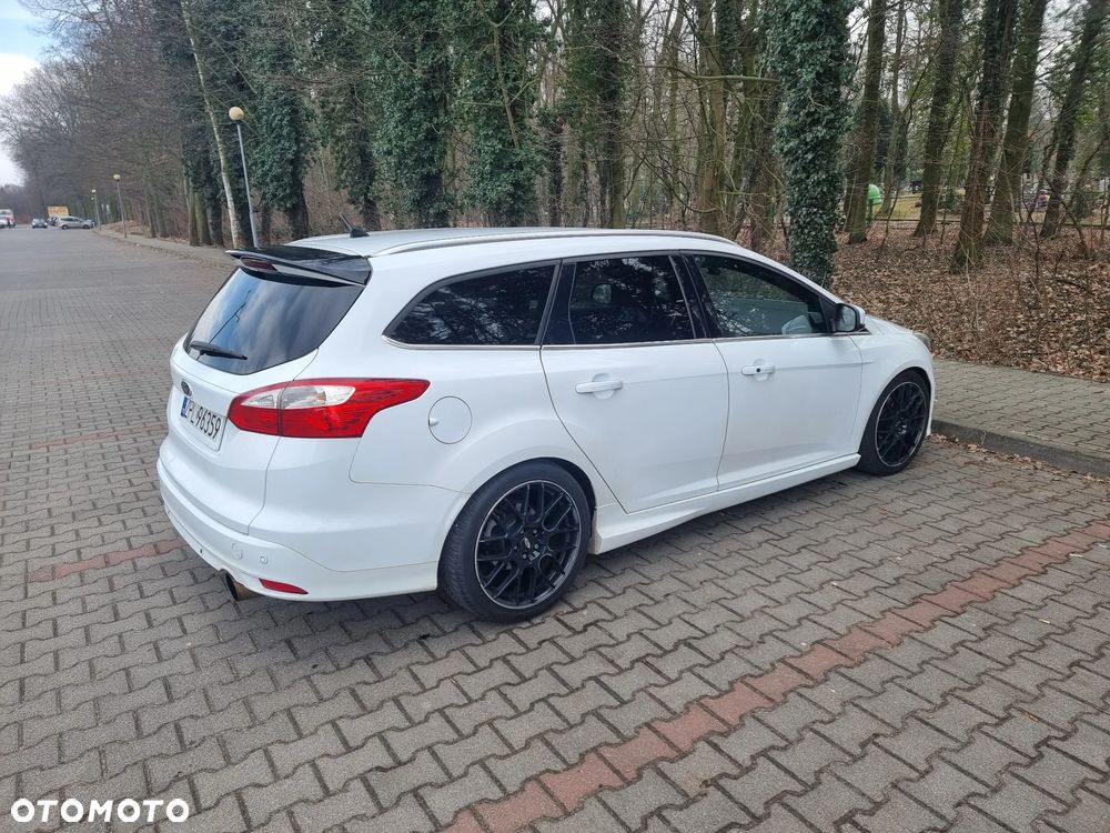 Ford Focus 1.6 EcoBoost Start-Stopp-System Champions Edition - 4