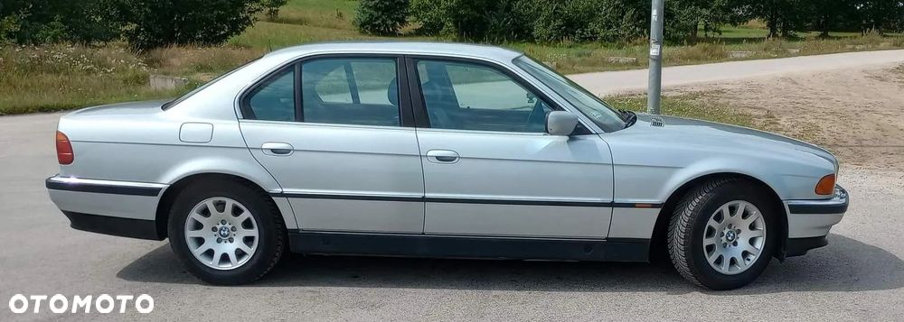 BMW Seria 7 - 22
