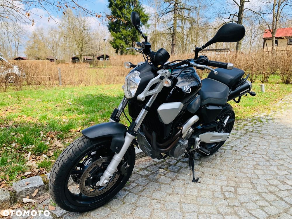 Yamaha MT - 4