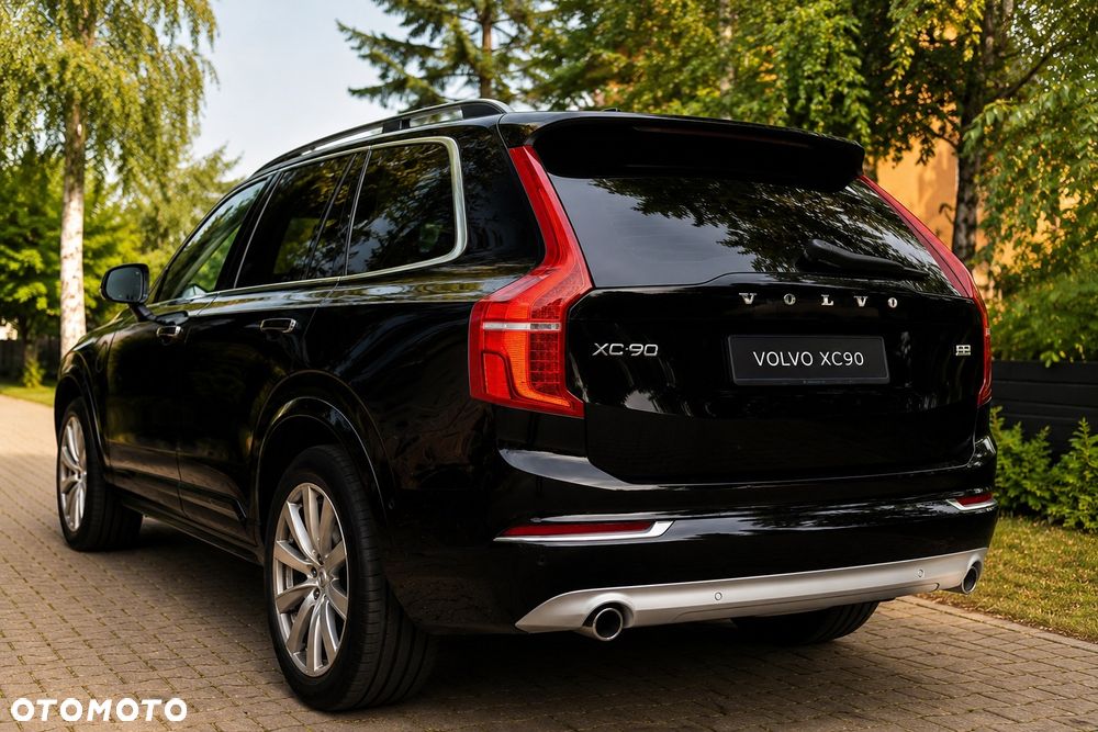 Volvo XC 90 D5 AWD Momentum - 2