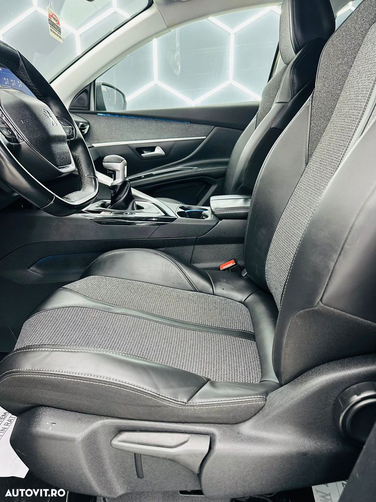 Peugeot 5008 1.2 Puretech Turbo s&s Allure - 12