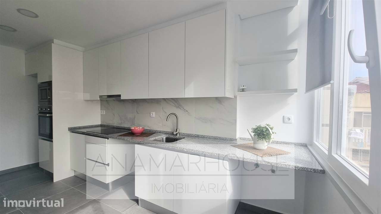T2 remodelado com duas varandas e dois wcs, próximo á Urbanização do N - Grande imagem: 2/24