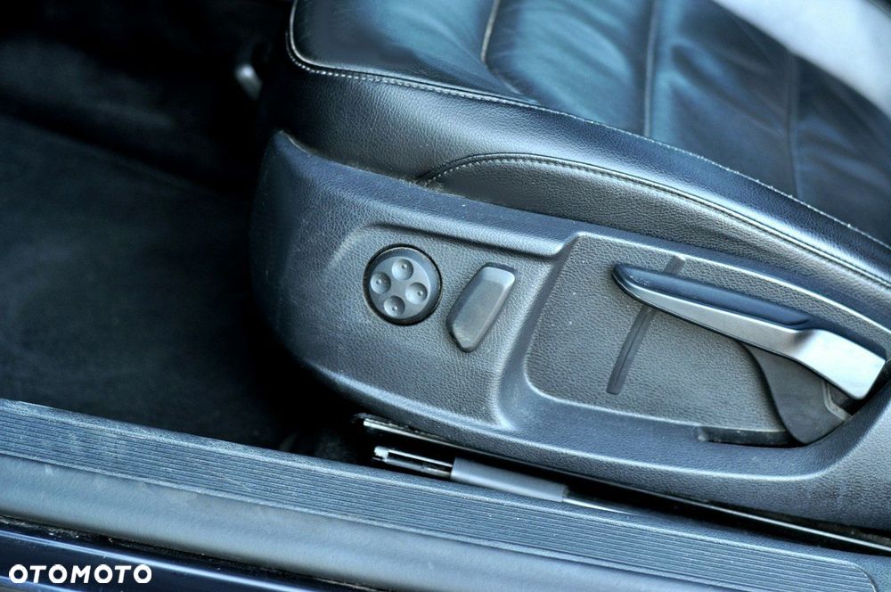 Volkswagen Passat Variant - 12