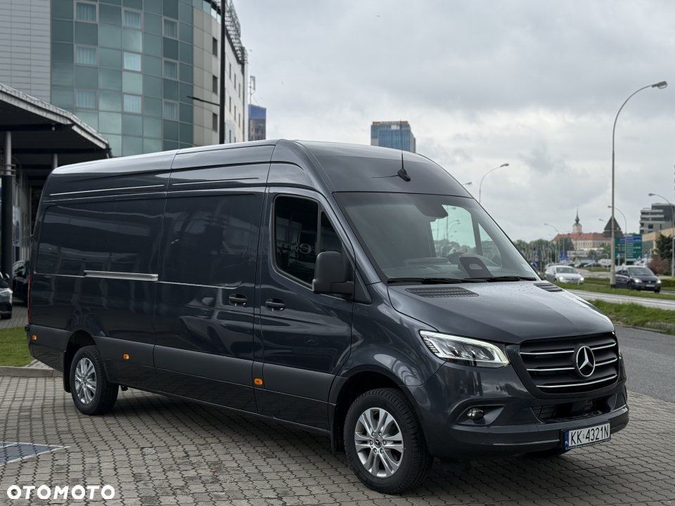 Mercedes-Benz Sprinter - 2