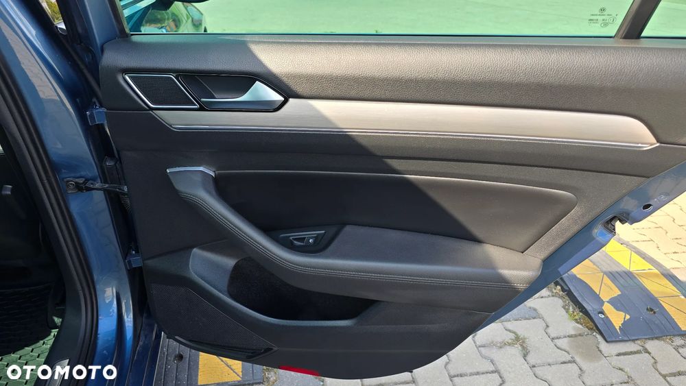 Volkswagen Passat 1.8 TSI BMT Highline DSG - 33