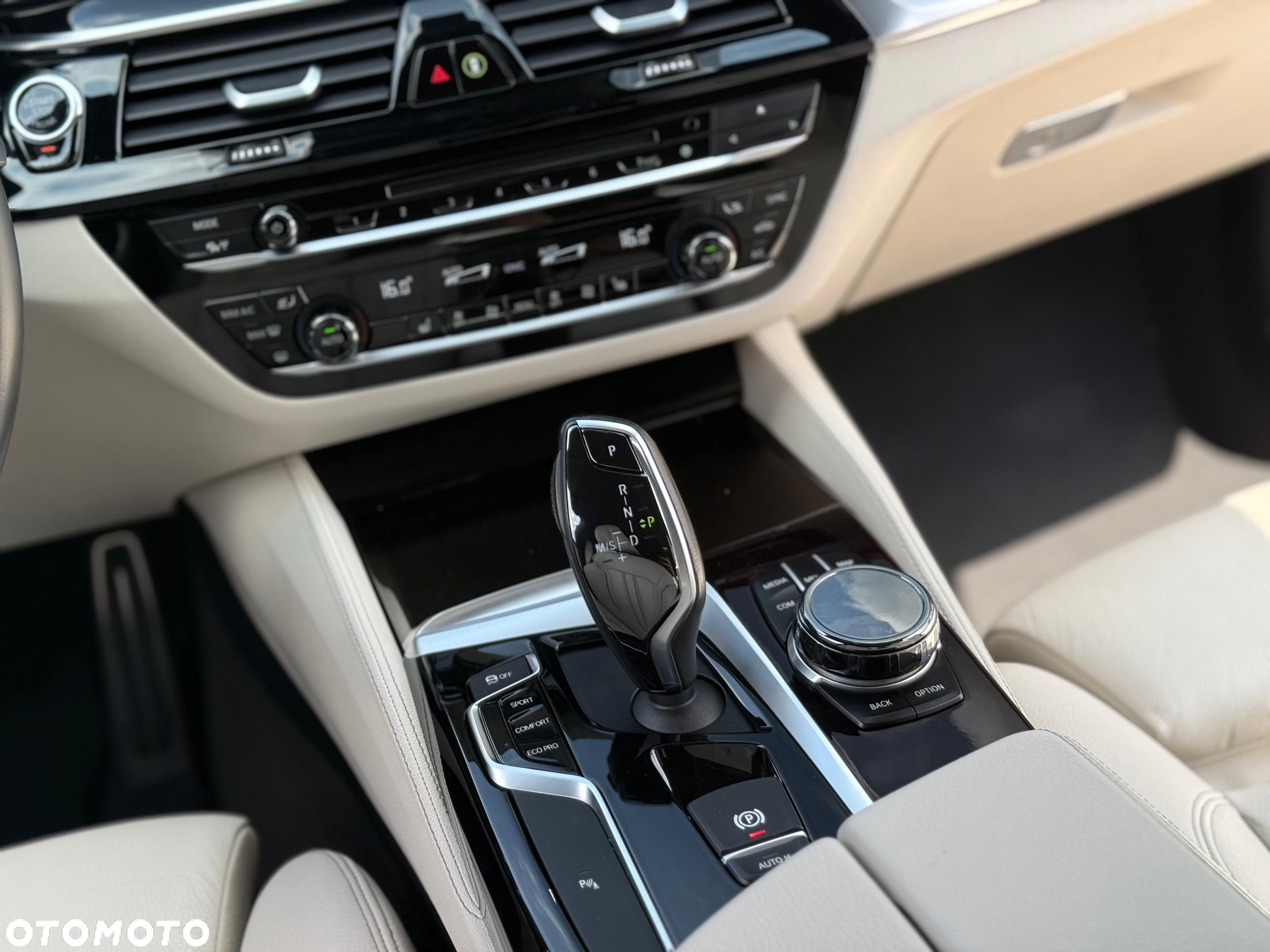 BMW Seria 5 520d xDrive M Sport sport - 15