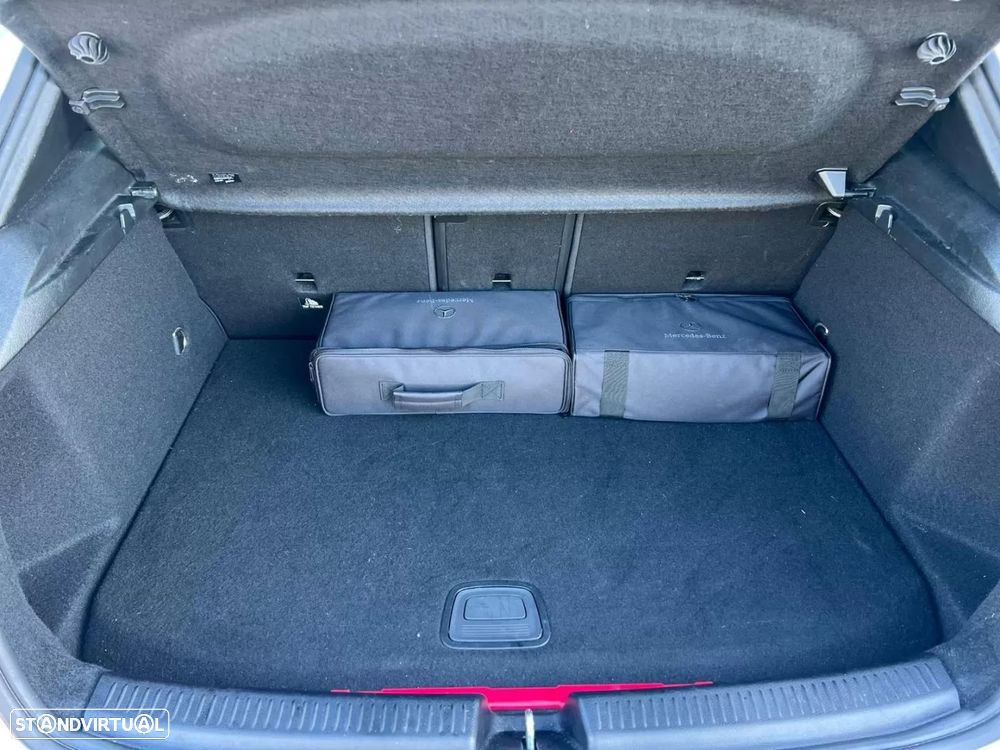 Mercedes-Benz A 250 e Style Plus - 8