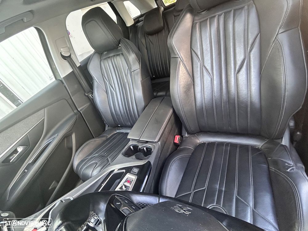 Peugeot 3008 PureTech 130 Stop & Start GPF EAT8 Allure - 18