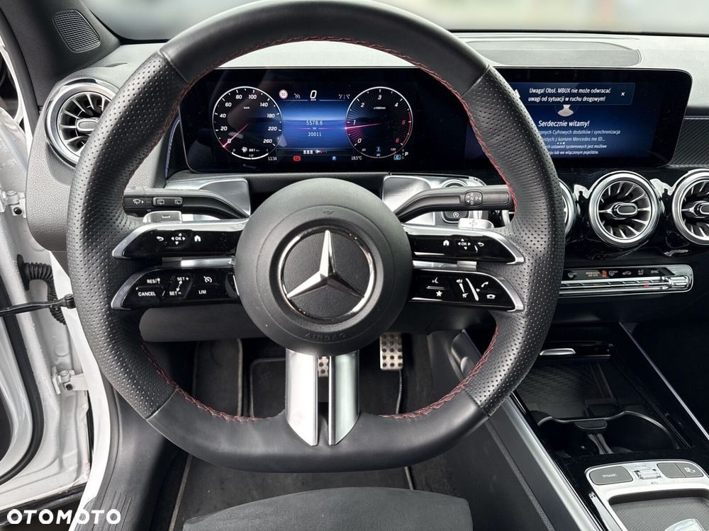 Mercedes-Benz GLB - 12