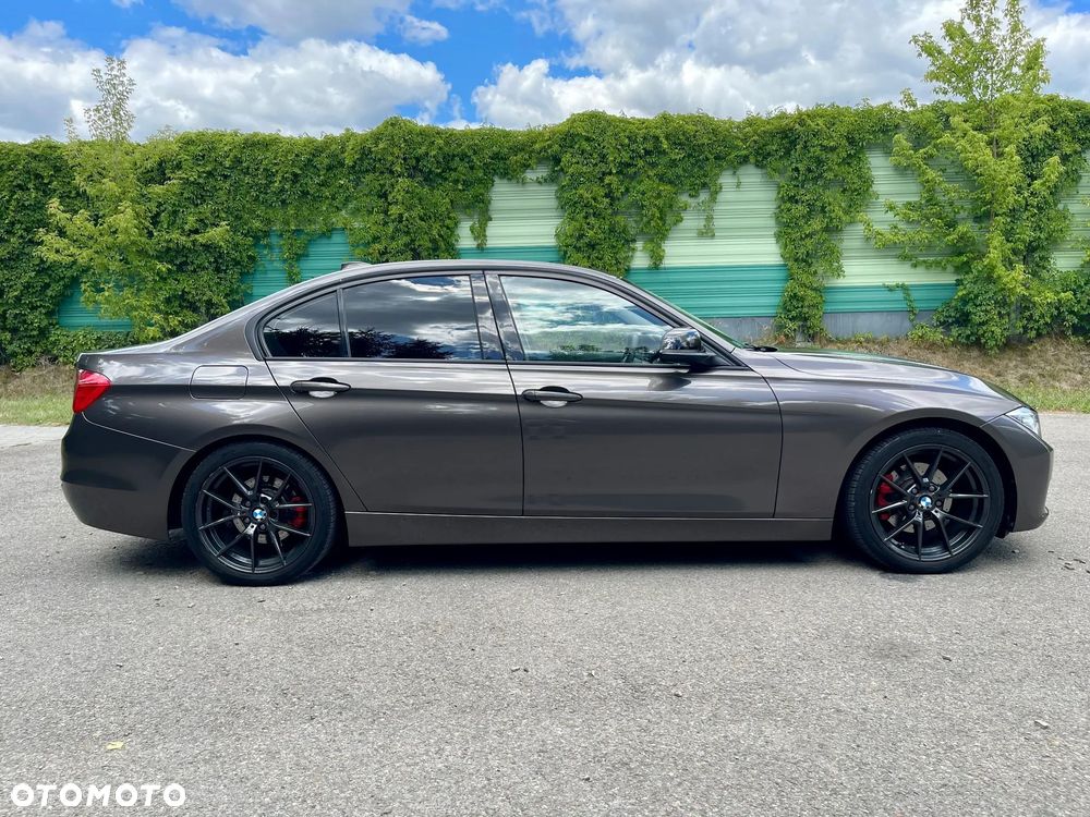 BMW Seria 3 328i Luxury Line - 7
