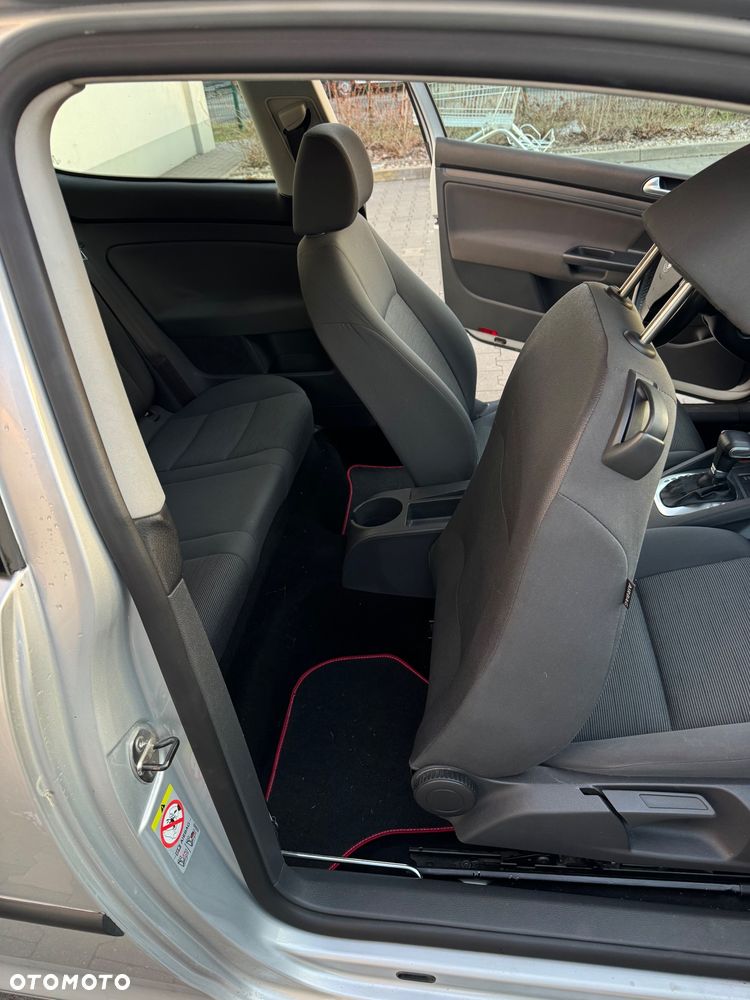 Volkswagen Golf 1.9 TDI Comfortline DSG - 11