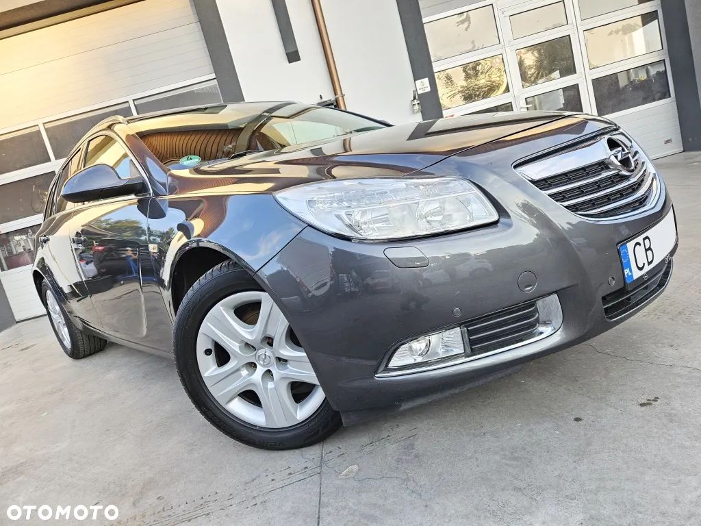 Opel Insignia 1.8 Sports Tourer - 1