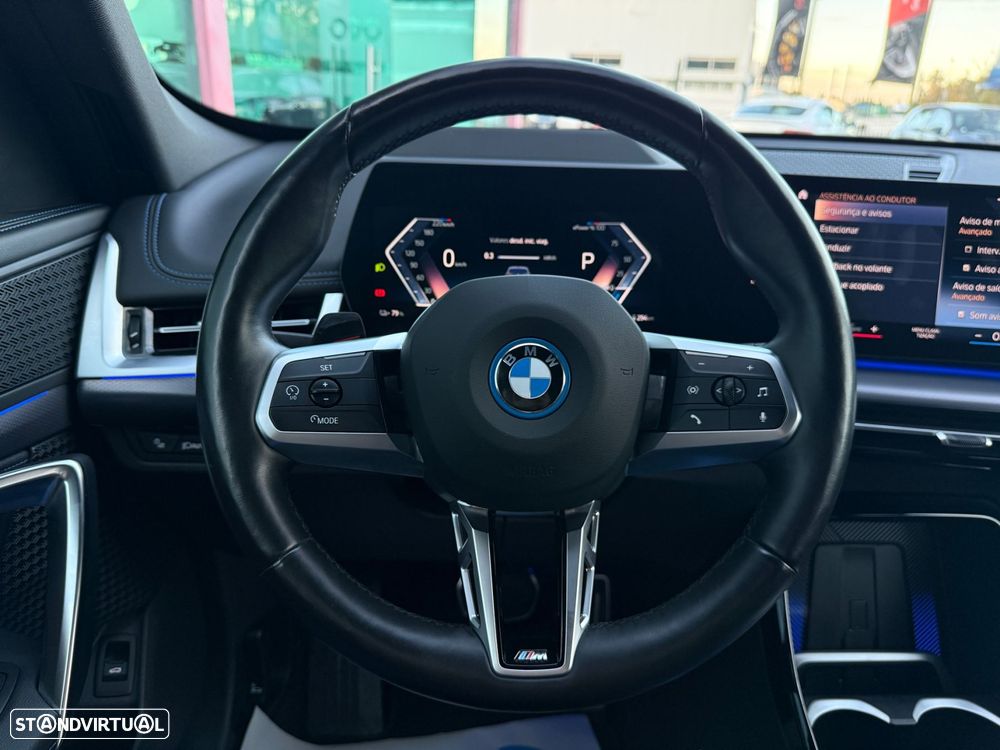 BMW iX1 xDrive30 M Sport Pack - 22