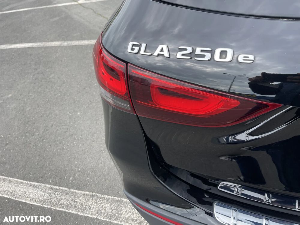 Mercedes-Benz GLA 250 e 8G-DCT Progressive - 32