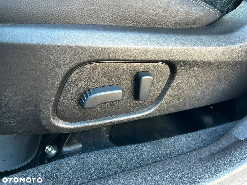 Subaru Forester 2.0XT Platinum Lineartronic - 27