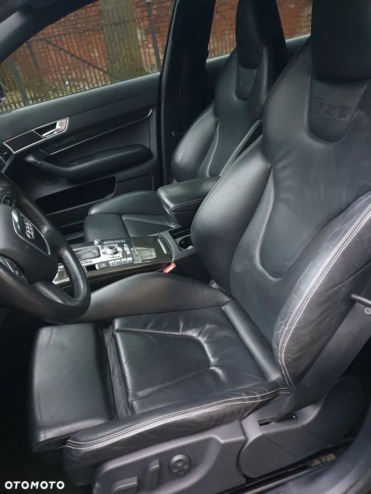 Audi RS6 Avant - 14