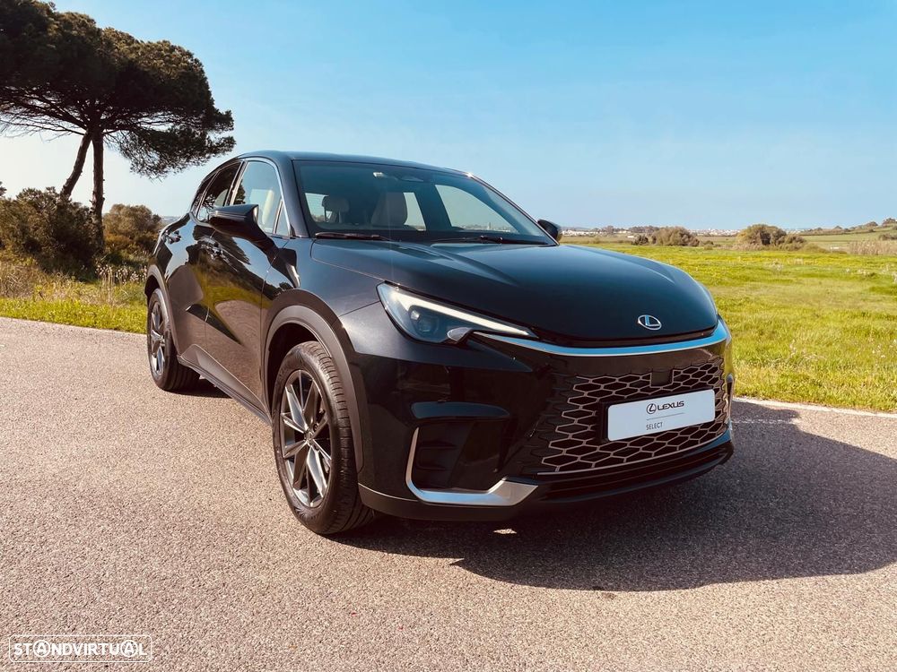 Lexus LBX Elegant - 26