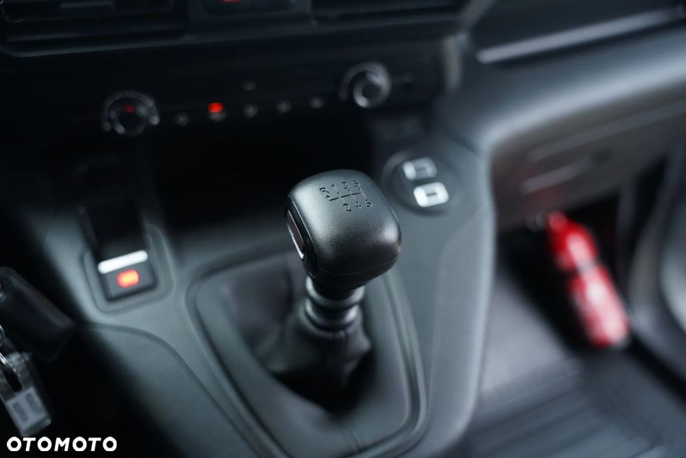 Toyota Proace City - 17