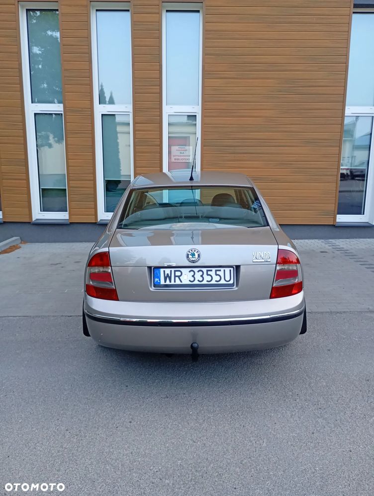 Skoda Superb 2.0 TDI DPF Platinum - 11