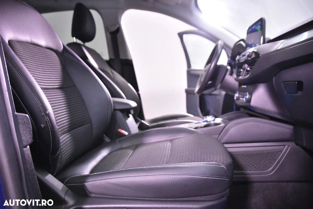 Ford Kuga - 11