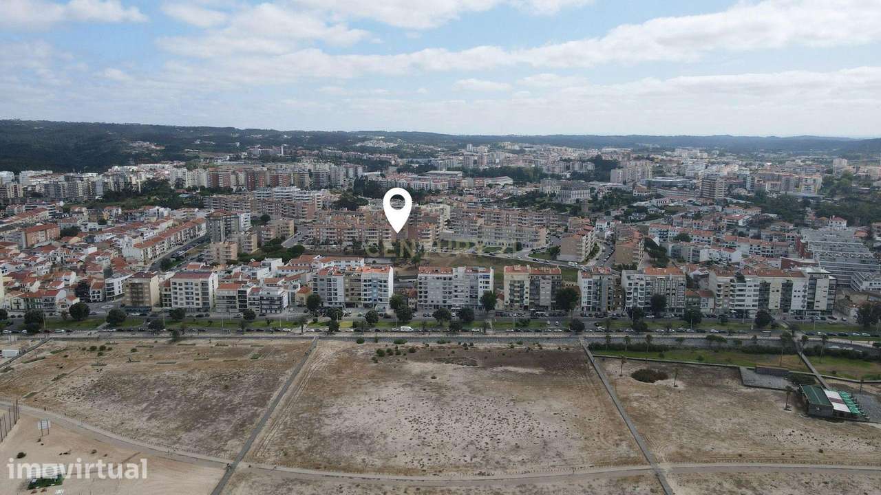 Garagem fechada para dois carros no centro da Figueira da Foz - Grande imagem: 5/18