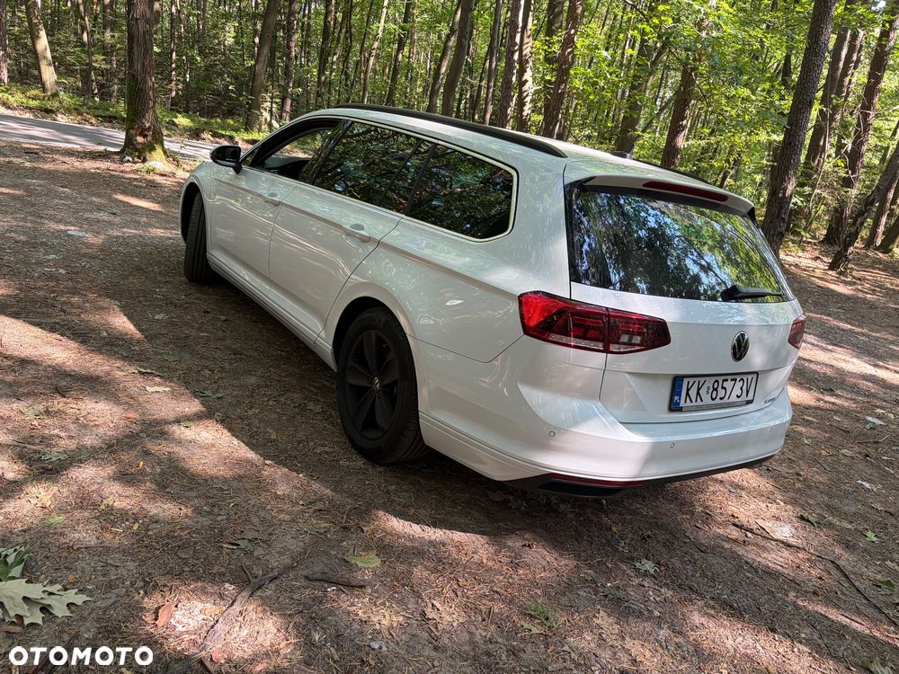 Volkswagen Passat 2.0 TDI SCR DSG 4Motion Business - 4