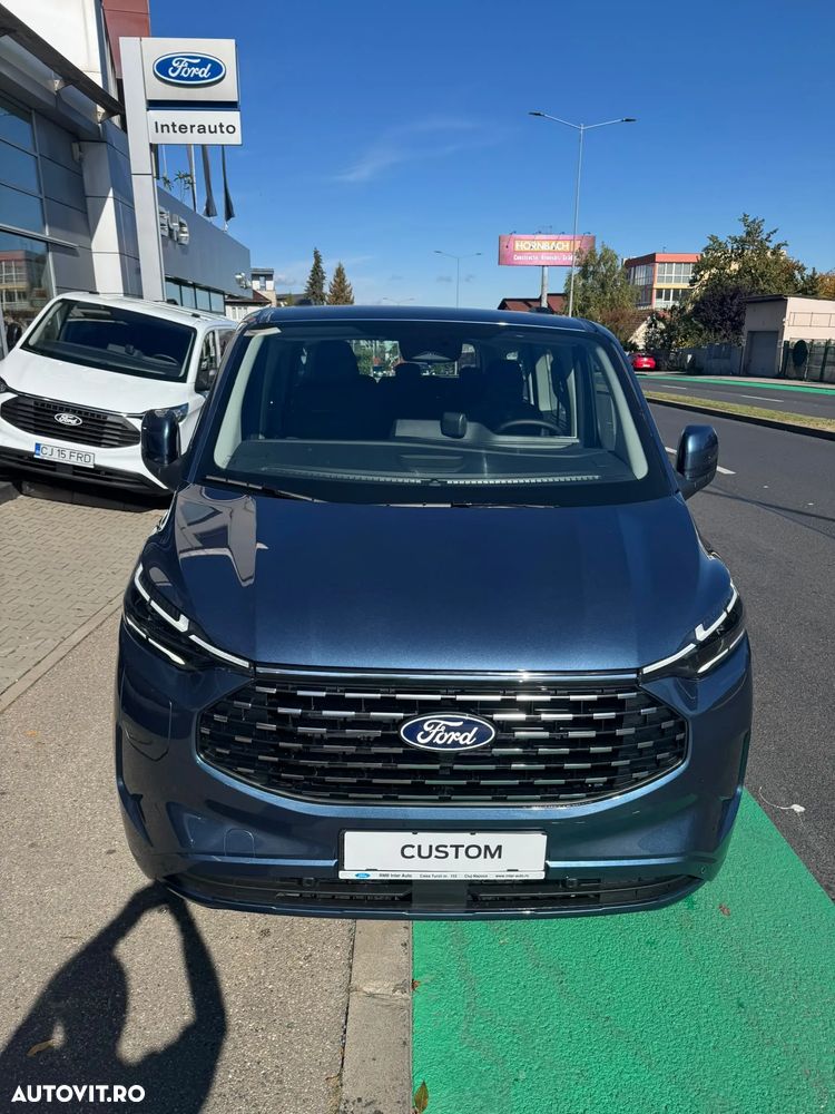 Ford Tourneo Custom - 5