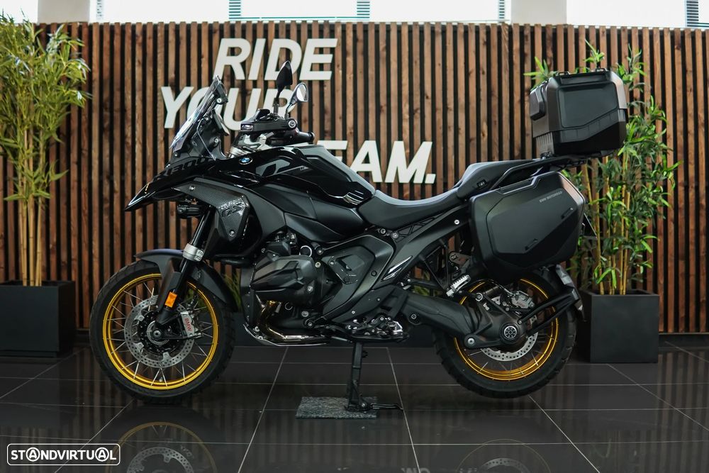BMW R 1300 GS TRIPLE BLACK C/RODAS RAIOS DOURADAS - 24