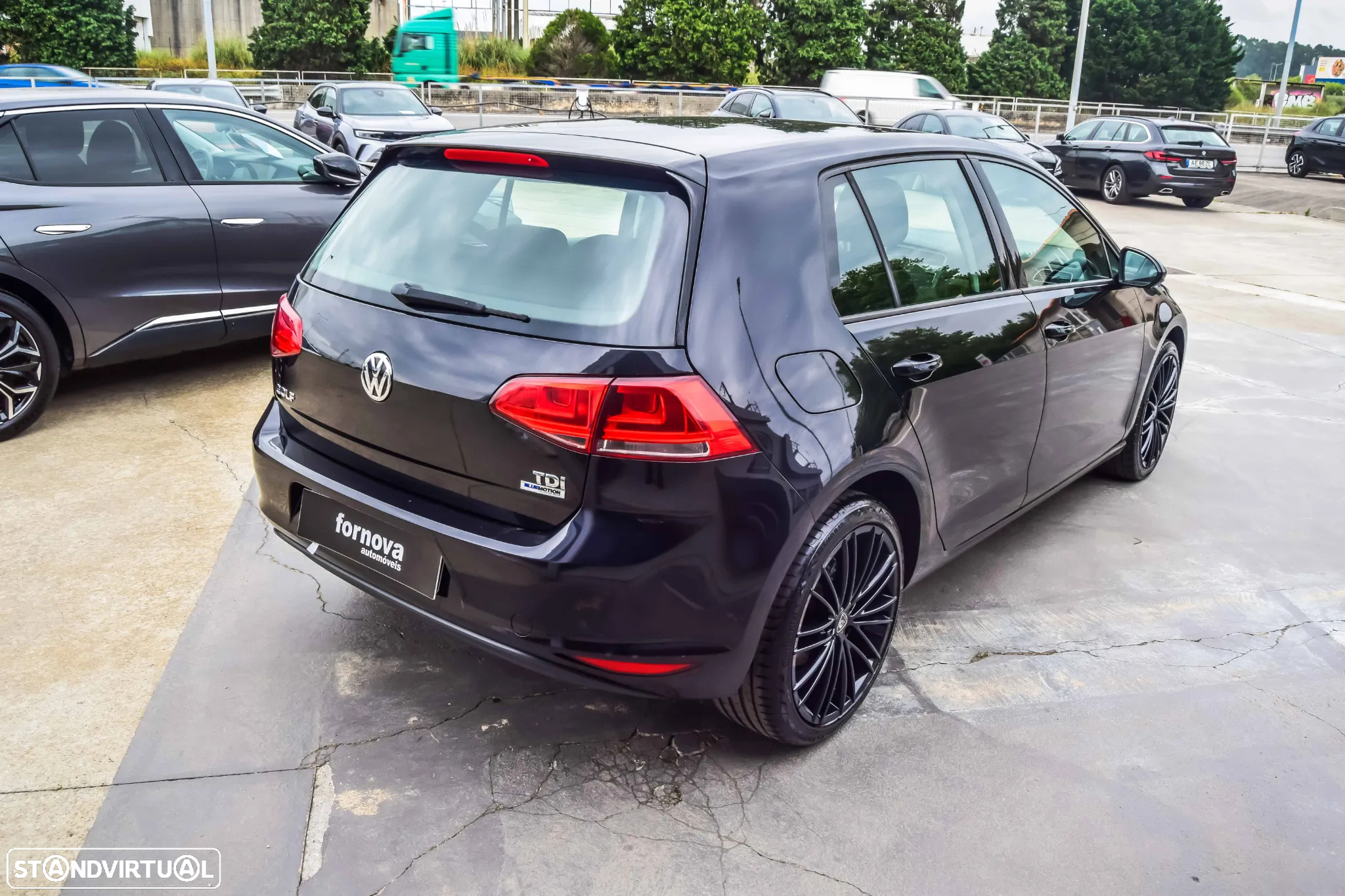 VW Golf 1.6 TDI Confortline - 6