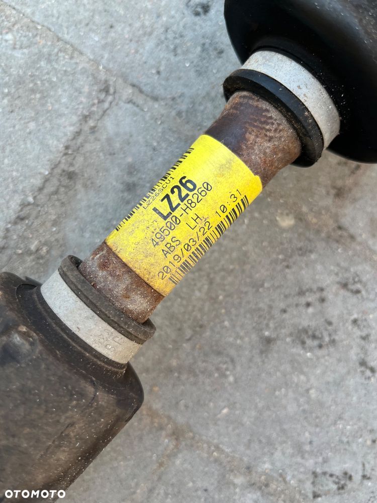 Półoś lewa krótka Kia Stonic 1.0 T-GDI AUTOMAT - 2