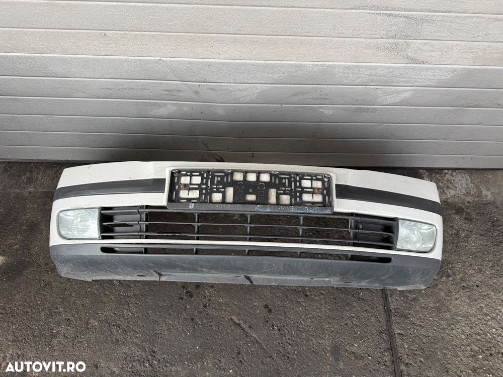 Bară față completă Skoda Octavia 2 albă cu proiectoare