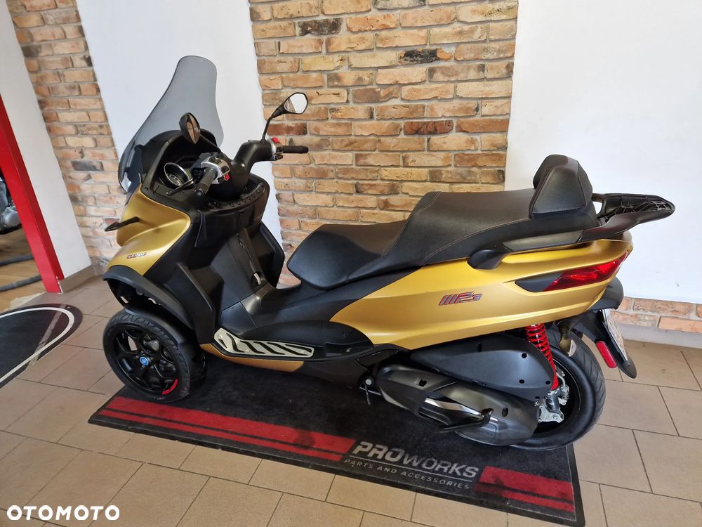 Piaggio MP-3 - 6