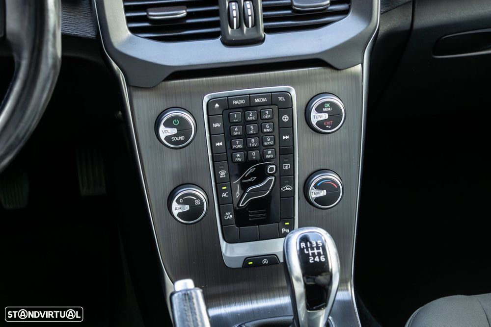 Volvo V40 1.6 D2 Momentum - 26