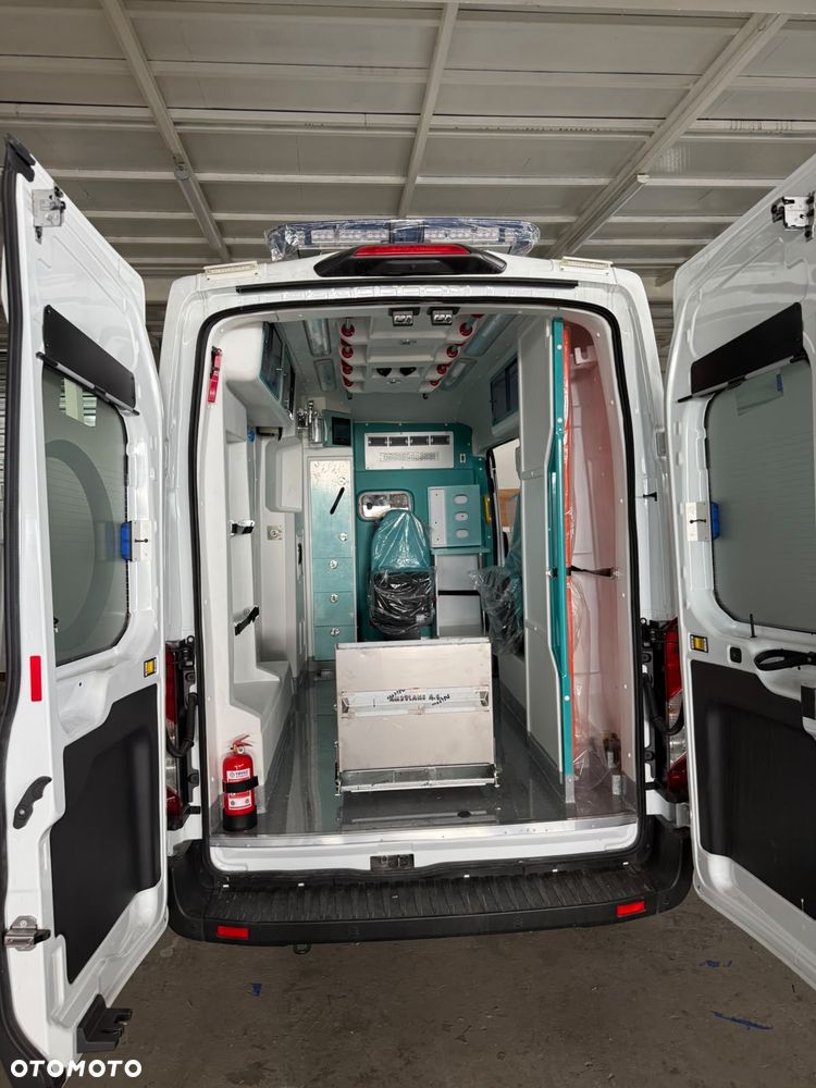 Mercedes-Benz Sprinter Ambulans Typ C - 13