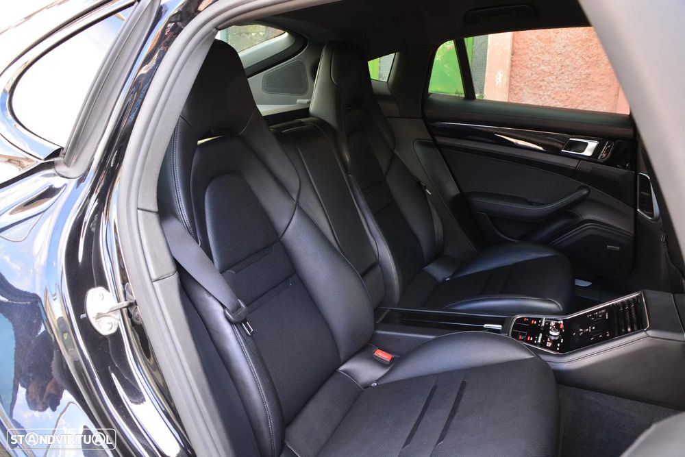 Porsche Panamera 4 S - 57