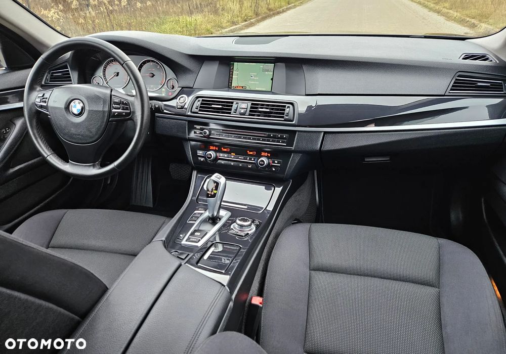 BMW Seria 5 520d Sport-Aut - 6