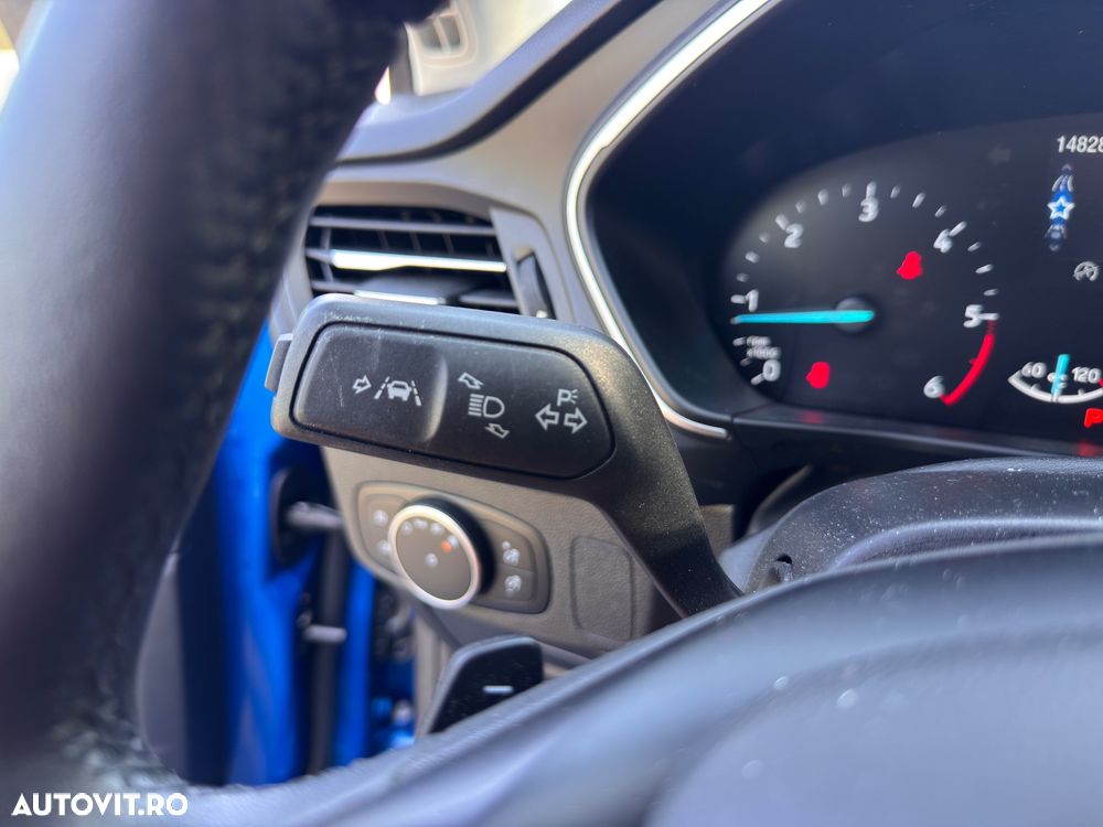 Ford Focus - 11