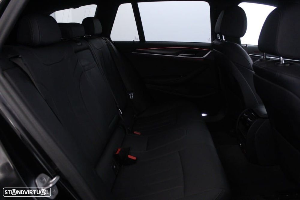 BMW 520 d Pack Desportivo M Auto - 15