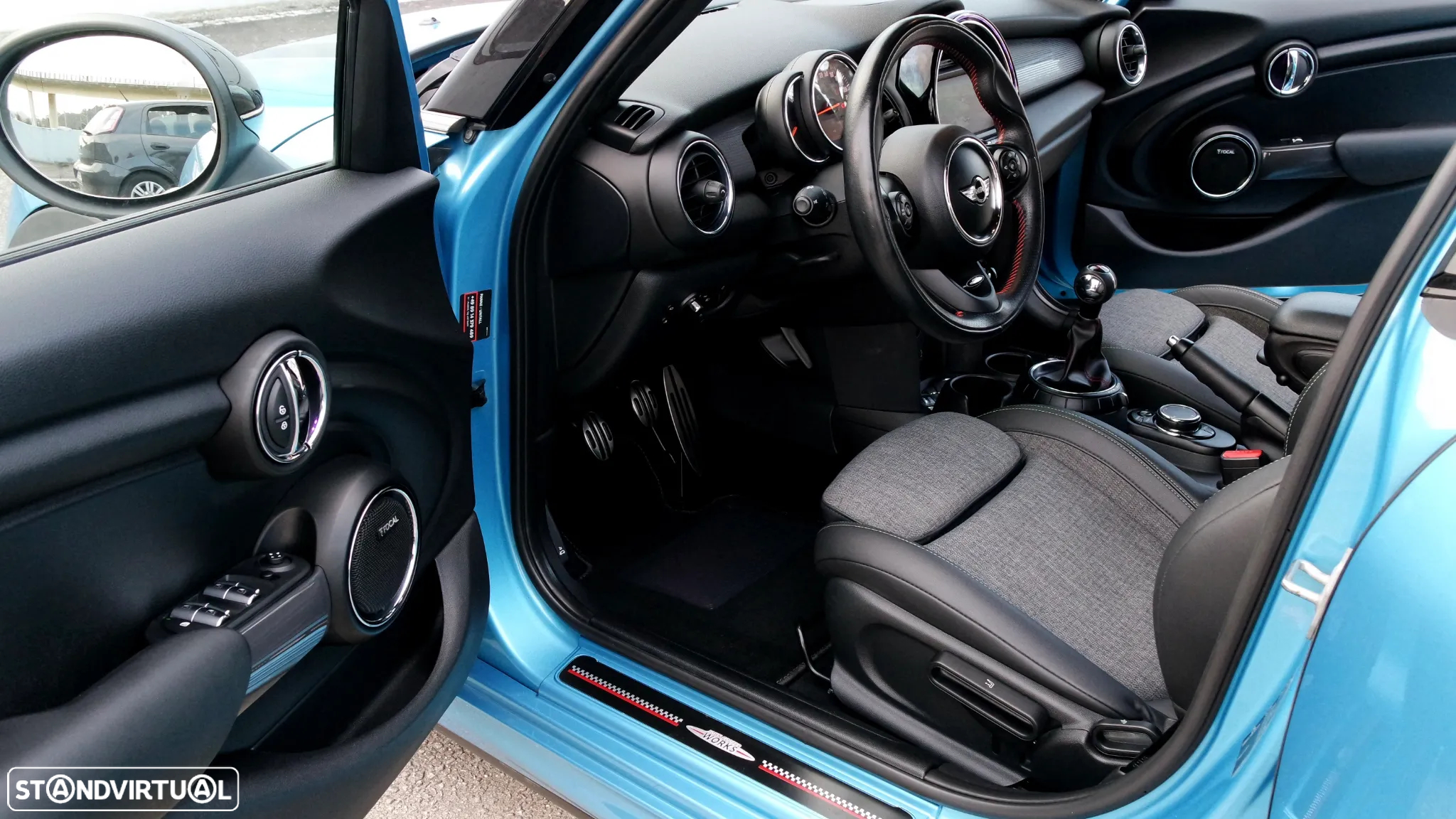 MINI 5 Portas Cooper D - 38
