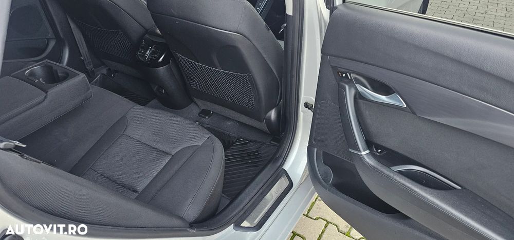 Hyundai i40 Kombi 1.7 CRDi Premium - 8