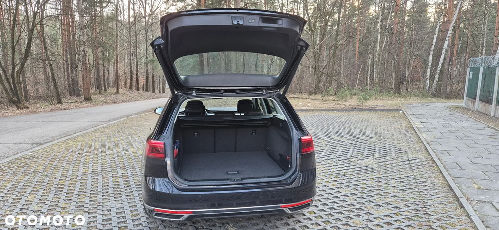 Volkswagen Passat Variant 2.0 TDI 4Mot Elegance DSG - 29